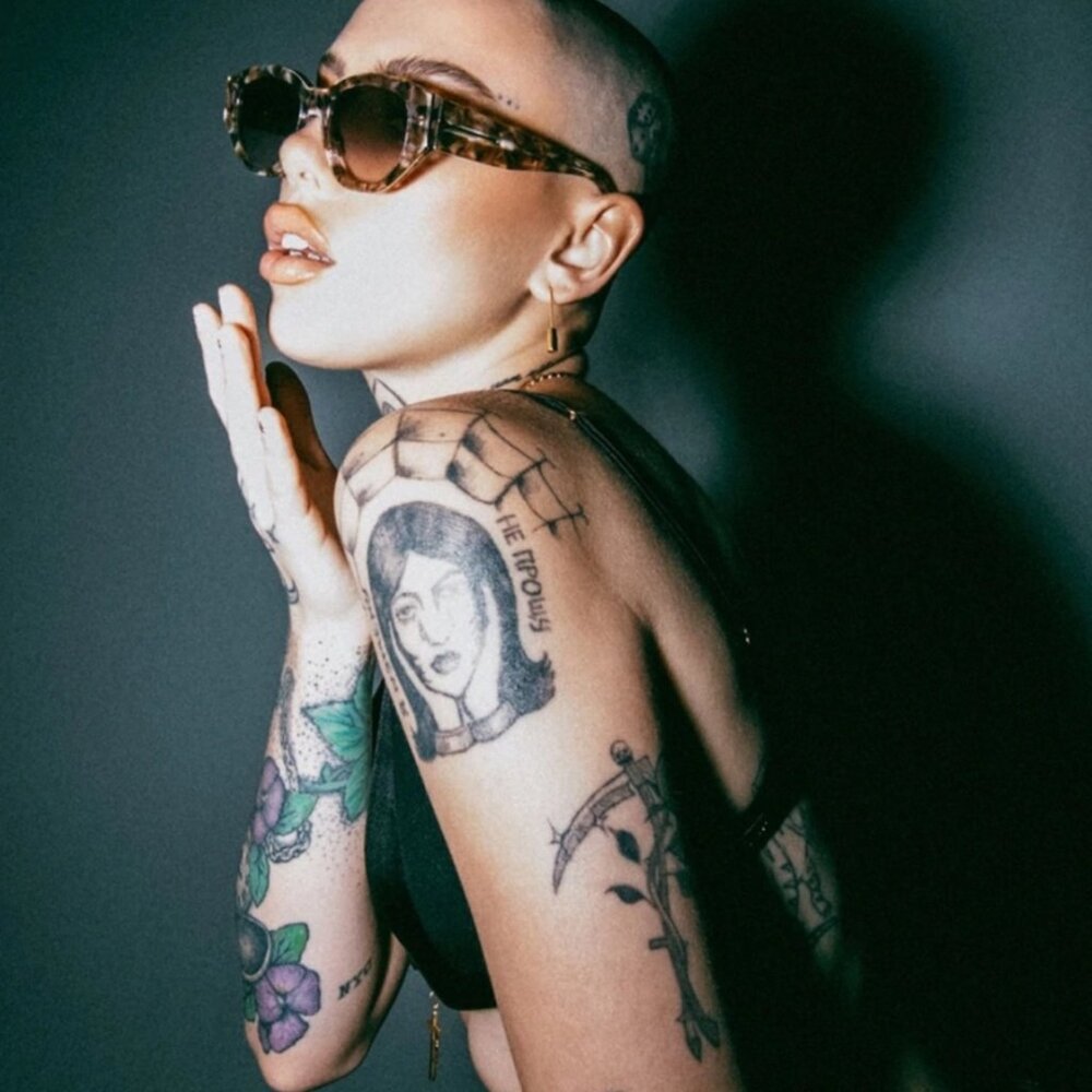 DEZI Tortoise Shell Sunglasses